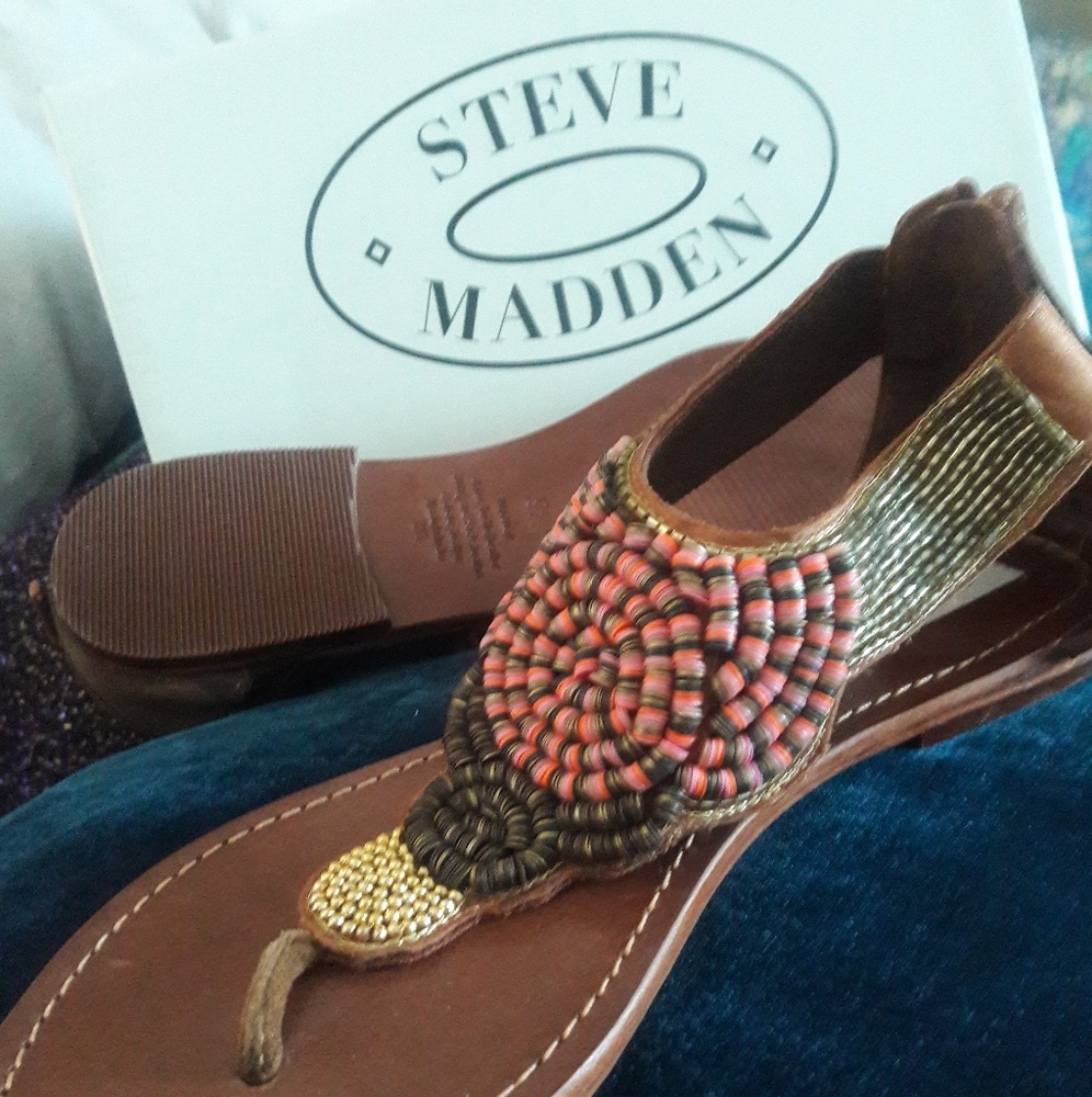 Steve Madden Sandals 9.5, fits like 8.5